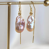 Barok ørekroge med kæde lyserøde - forgyldt